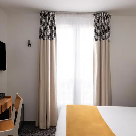 Otel George - Astotel 3*