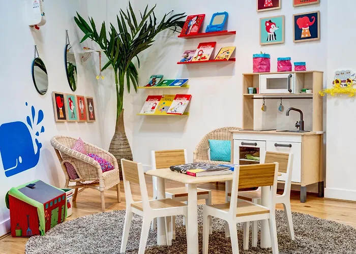 George - Astotel מלון