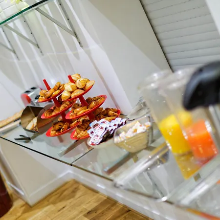 ジョージ アストテル