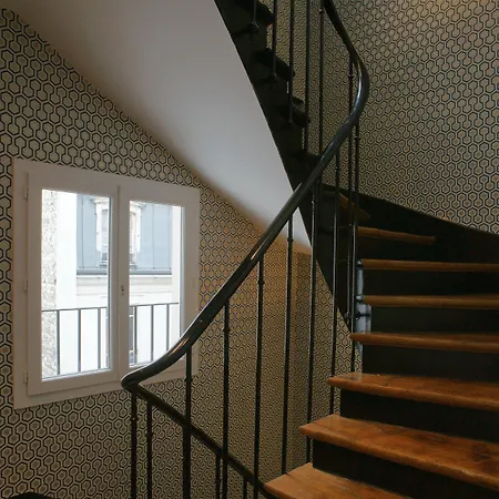 ジョージ アストテル ホテル パリ