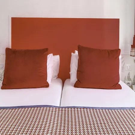 ジョージ アストテル 3* パリ