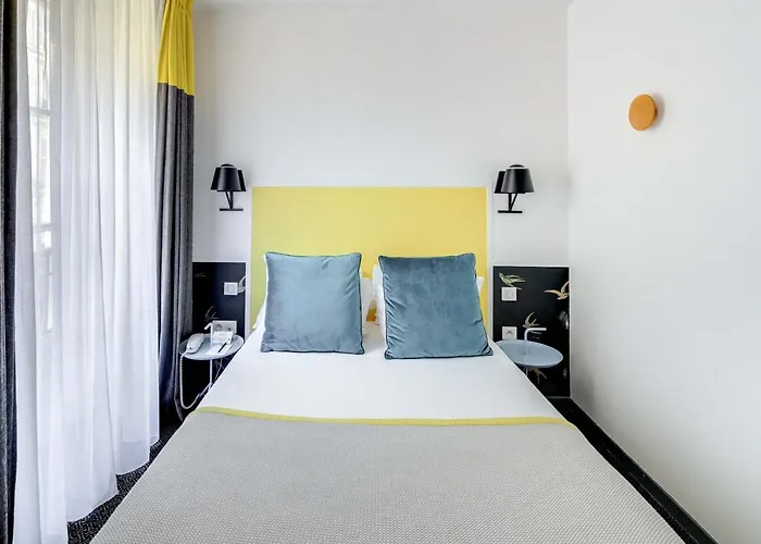 George - Astotel Hotel