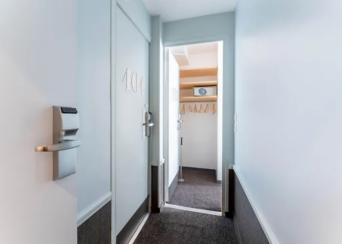 George - Astotel Parigi