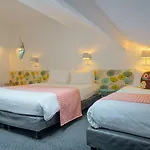 George - Astotel 3*