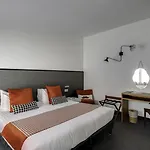 George - Astotel