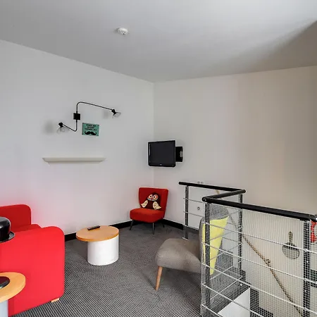 George - Astotel 3*